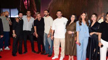 نجوم الفن في العرض الخاص لفيلم أوسكارعودة الماموث.. صور