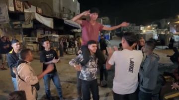 أفراح في غزة وتل أبيب بعد إعلان اتفاق المرحلة الأولى بين حماس وإسرائيل.. صور