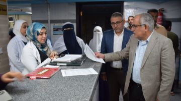 في زيارة مفاجئة.. رئيس هيئة التأمين الصحي يتفقد مستشفى الفيوم النموذجي في زيارة مفاجئة.. رئيس هيئة التأمين الصحي يتفقد مستشفى الفيوم النموذجي