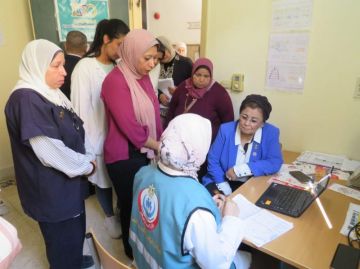 نائب وزير الصحة تتفقد وحدة طب أسرة الذراع البحري وتعقد اجتماعا لضبط معدلات الولادات القيصرية