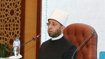 وزير الأوقاف يلقي محاضرة حول الصنعة الحديثية ضمن تدريب علماء الإفتاء الماليزية وزير الأوقاف يلقي محاضرة حول الصنعة الحديثية ضمن تدريب علماء الإفتاء الماليزية