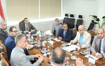 وزير الإسكان يبحث فرص التعاون وآليات تسويق عدد من المشروعات وزير الإسكان يبحث فرص التعاون وآليات تسويق عدد من المشروعات