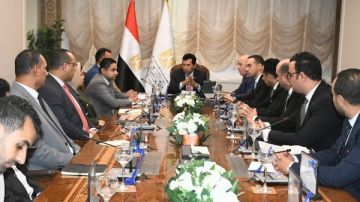 وزير الشباب يلتقي مجلس إدارة الاتحاد المصري للكيانات الشبابية ويوجه بإطلاق يوم الكيانات والقوى الشبابية في سيناء وزير الشباب يلتقي مجلس إدارة الاتحاد المصري للكيانات الشبابية ويوجه بإطلاق يوم الكيانات والقوى الشبابية في سيناء