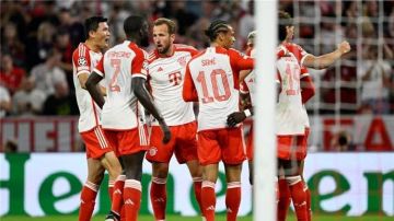 بايرن ميونخ يكتسح كلوب بروج برباعية ويواصل التألق في دوري أبطال أوروبا بايرن ميونخ يكتسح كلوب بروج برباعية ويواصل التألق في دوري أبطال أوروبا