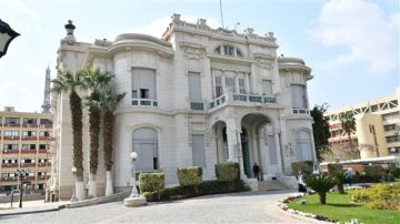 جامعة عين شمس تستضيف مبادرة صحة المرأة والكشف المبكر عن سرطان الثدي  جامعة عين شمس تستضيف مبادرة صحة المرأة والكشف المبكر عن سرطان الثدي