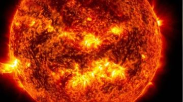 حل لغز الأمطار الشمسية بعد عقود من البحث