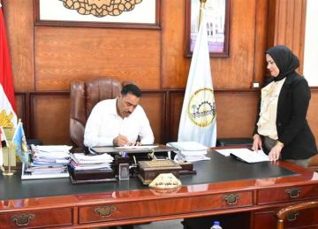 محافظ مطروح: فتح فصول تعليم فني مزدوج لتأهيل الطلاب وفق احتياجات سوق العمل محافظ مطروح: فتح فصول تعليم فني مزدوج لتأهيل الطلاب وفق احتياجات سوق العمل