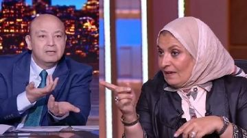 هبة قطب تفجر مفاجأة عن سبب حركة ابنتها اللافتة في حفل زفافها