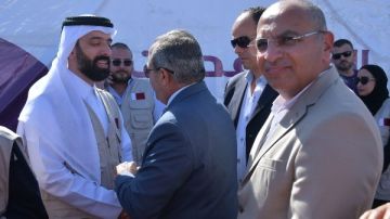 استقبال 29 ألف خيمة بميناء شرق بورسعيد كمساعدة إنسانية من قطر لأهالي فلسطين استقبال 29 ألف خيمة بميناء شرق بورسعيد كمساعدة إنسانية من قطر لأهالي فلسطين