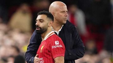 قلة احترام .. ماذا دار بين محمد صلاح وآرني سلوت في دوري الأبطال؟ قلة احترام .. ماذا دار بين محمد صلاح وآرني سلوت في دوري الأبطال؟