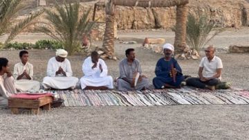 من مدينة القصير.. فن التربللة وحكايات الناس والبيوت في مصر تغني