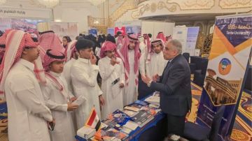 إقبال كثيف من الطلاب الدوليين للتعرف على كليات وبرامج جامعة طنطا إقبال كثيف من الطلاب الدوليين للتعرف على كليات وبرامج جامعة طنطا