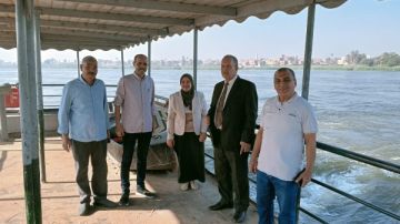 راحلهم بالمعدية.. وكيل وزارة التعليم بأسيوط يتفقد مدارس جزيرة القصير بالجبل الشرقى بالقوصية راحلهم بالمعدية.. وكيل وزارة التعليم بأسيوط يتفقد مدارس جزيرة القصير بالجبل الشرقى بالقوصية