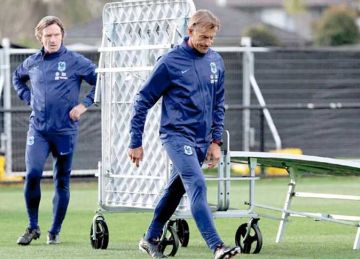 رسميا.. رينارد يستبعد نجم اتحاد جدة من مباراة العراق