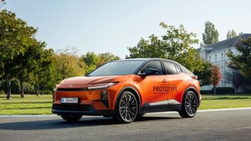 سيارة تويوتا C-HR الكهربائية.. نظرة عن قرب سيارة تويوتا C-HR الكهربائية.. نظرة عن قرب