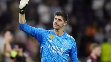 صحيفة آس الإسبانية: ريال مدريد يحدد خليفة تيبو كورتوا