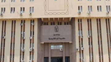 فحص فيديو لشباب يلوحون بأسلحة بيضاء في أحد شوارع بنها فحص فيديو لشباب يلوحون بأسلحة بيضاء في أحد شوارع بنها