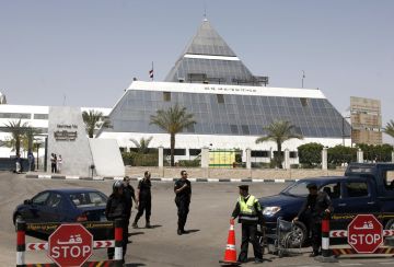 منهم شيخ قطري.. كشف أسماء الدبلوماسيين المتوفين بحادث شرم الشيخ في مصر منهم شيخ قطري.. كشف أسماء الدبلوماسيين المتوفين بحادث شرم الشيخ في مصر