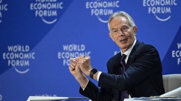 بريطانيا.. ماذا وراء نفوذ بلير على حكومة ستارمر؟