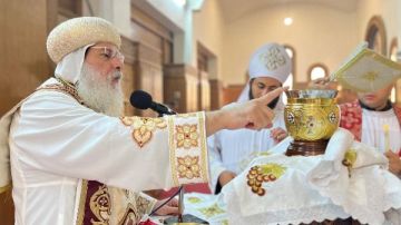 تخرج 50 شخصا ورسامة 12 شماسا في لقاء خدام شرق المنيا على يد الأنبا فام