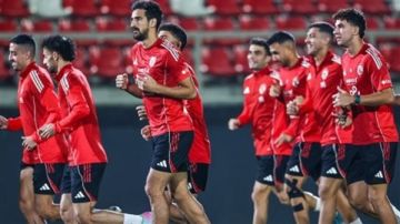 دون راحة.. الأهلي يخوض مرانه الأول في بوروندي دون راحة.. الأهلي يخوض مرانه الأول في بوروندي