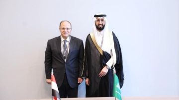 رئيس هيئة الدواء يبحث مع نظيره السعودي آليات تعزيز التعاون الرقابي رئيس هيئة الدواء يبحث مع نظيره السعودي آليات تعزيز التعاون الرقابي