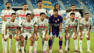 فيريرا يجتمع بلاعبي الزمالك ويطالبهم بالتركيز قبل مواجهة ديكيداها فيريرا يجتمع بلاعبي الزمالك ويطالبهم بالتركيز قبل مواجهة ديكيداها