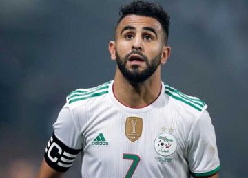  لست رونالدو .. رياض محرز يثير الجدل بشأن مستقبله مع منتخب الجزائر