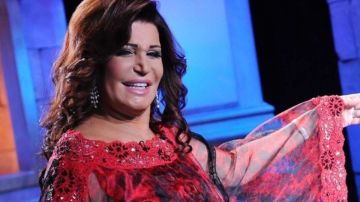 نجمة الرقص المصرية: هركب مسامير في ظهري نجمة الرقص المصرية: هركب مسامير في ظهري