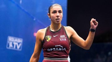 هانيا الحمامي تكتسح نور الشربيني وتتوج بلقب قطر كلاسيك للاسكواش