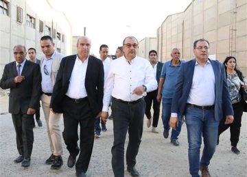 وزير قطاع الأعمال العام يتفقد ميراتكس للغزل والنسيج بالسويس