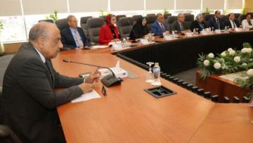 وزير الكهرباء يجتمع بالاستشاري العالمي لمتابعة فصل المصرية لنقل الكهرباء كمشغل للشبكة القومية