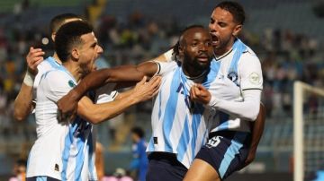 تشكيل هجومي بيراميدز يحشد القوة الضاربة المتوقعة بـ إياب التأمين الإثيوبي تشكيل هجومي بيراميدز يحشد القوة الضاربة المتوقعة بـ إياب التأمين الإثيوبي