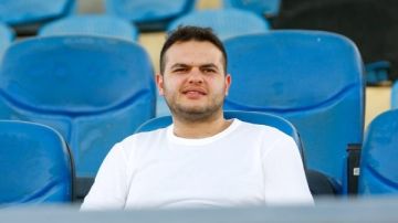 طارق أبو العينين: تعاون وثيق بين اتحاد الكرة ووزارة الرياضة لدعم المنتخب المصري