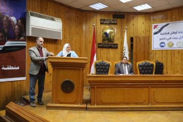 مدير التعليم الفني بالقاهرة يناقش خطة العام الدراسي مدير التعليم الفني بالقاهرة يناقش خطة العام الدراسي