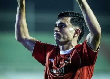 أشرف بن شرقي يسجل هدف الأهلي الأول في الاتحاد السكندري (فيديو) أشرف بن شرقي يسجل هدف الأهلي الأول في الاتحاد السكندري (فيديو)