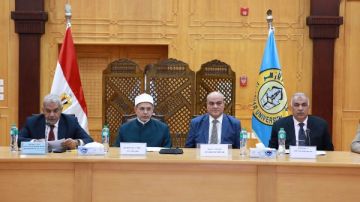 جامعة الأزهر وتعليم الكبار تحتفلان بمرور عشر سنوات من العطاء في خدمة المجتمع جامعة الأزهر وتعليم الكبار تحتفلان بمرور عشر سنوات من العطاء في خدمة المجتمع