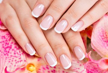 صيحة الأظافر الطبيعية تتصدر موضة خريف 2025 صيحة الأظافر الطبيعية تتصدر موضة خريف 2025