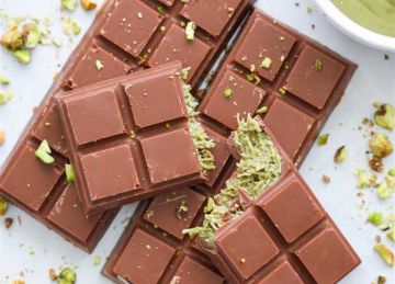  مطلعتش ترند بس .. خبيرة تغذية توضح فوائد غير متوقعه لـ شوكولاته دبي 