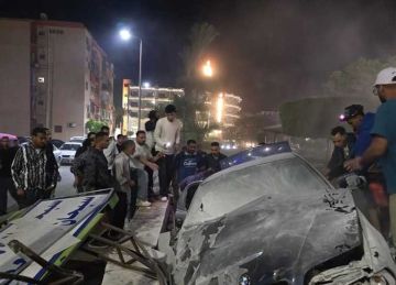 إصابة الفنان علي رؤوف إثر انقلاب سيارته في السويس إصابة الفنان علي رؤوف إثر انقلاب سيارته في السويس