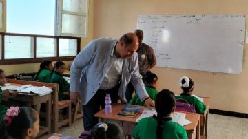 تعليم قنا يلغى ندب مدير مدرسة لضعف مستوى التلاميذ صور