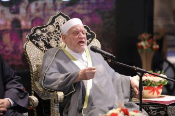 دعاء بالرحمة والمغفرة في وداع الدكتور أحمد عمر هاشم