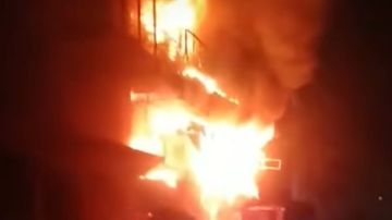 عقار فيصل.. المعاينة تكشف اندلاع الحريق بمحل ملابس وامتده لشقة وحضانة