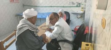 قافلة حياة كريمة تكشف على 163 مواطنا بوحدة المستعمرة الصحية في القصير