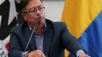 أمريكا تفرض عقوبات على رئيس كولومبيا وعائلته بداعي ضلوعه في تجارة المخدرات أمريكا تفرض عقوبات على رئيس كولومبيا وعائلته بداعي ضلوعه في تجارة المخدرات