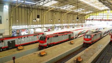 السكة الحديد تعلن بدء العمل بالتوقيت الشتوي من منتصف ليل الغد السكة الحديد تعلن بدء العمل بالتوقيت الشتوي من منتصف ليل الغد