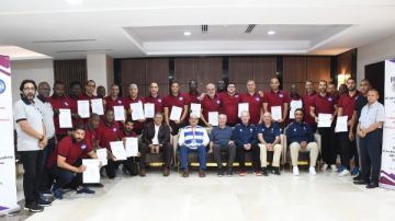 بحضور رئيس الاتحاد الدولي ورئيس اتحاد اليد.. الأكاديمية الأفريقية تمنح الرخصة (A) للمدربين بحضور رئيس الاتحاد الدولي ورئيس اتحاد اليد.. الأكاديمية الأفريقية تمنح الرخصة (A) للمدربين