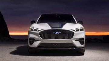 بقوة 480 حصان .. فورد تقدم نسختها الجديدة Mustang Mach-E صور