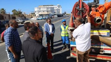 تطهير الشنايش وتجهيز المعدات.. كيف استعدت مطروح لمواجهة السيول