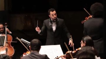 حجرة السيمفوني تجمع باخ وفيفالدى وموتسارت بالأوبرا